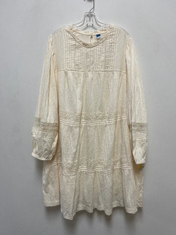 Dress Casual Short By Old Navy In Cream, Size: 3x